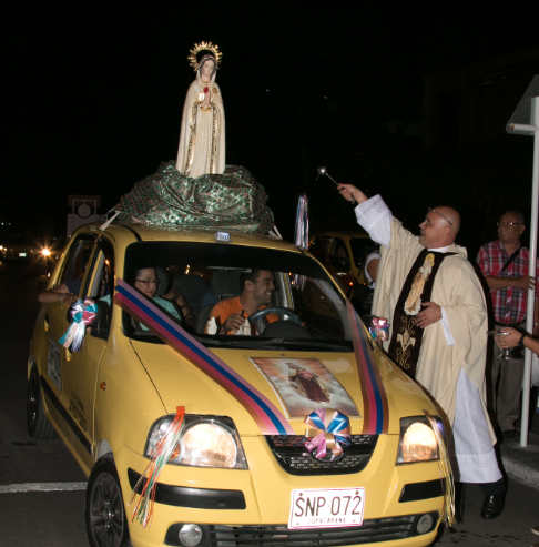 celebracion-del-dia-de-la-virgen-del-carmen-patrona-de-los-conductores